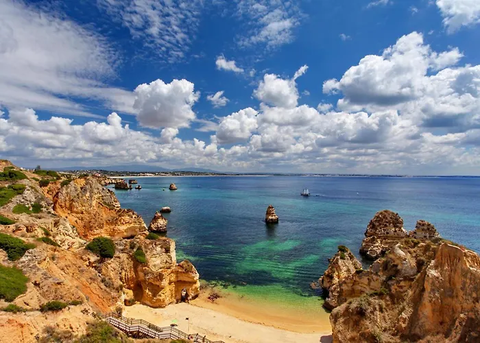 C19 - Do Mar In * لاغوس