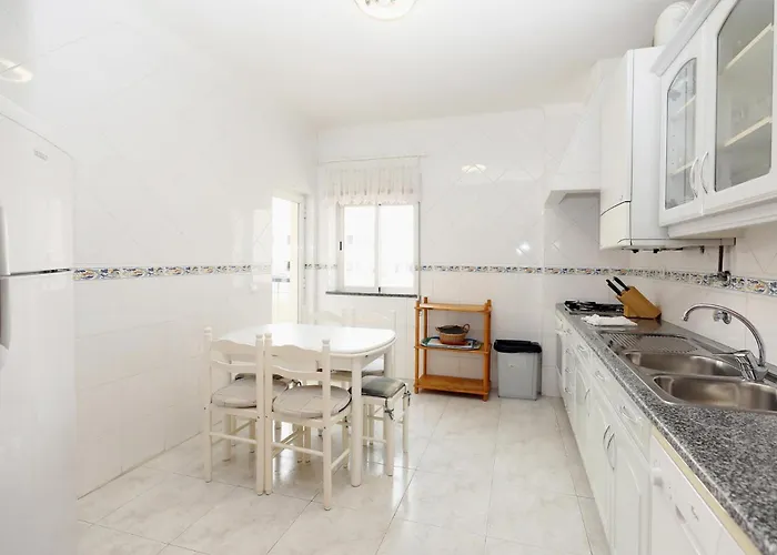 C19 - Do Mar In Lagos