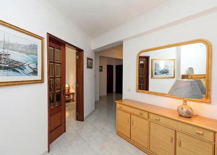 C19 - Do Mar In アパート